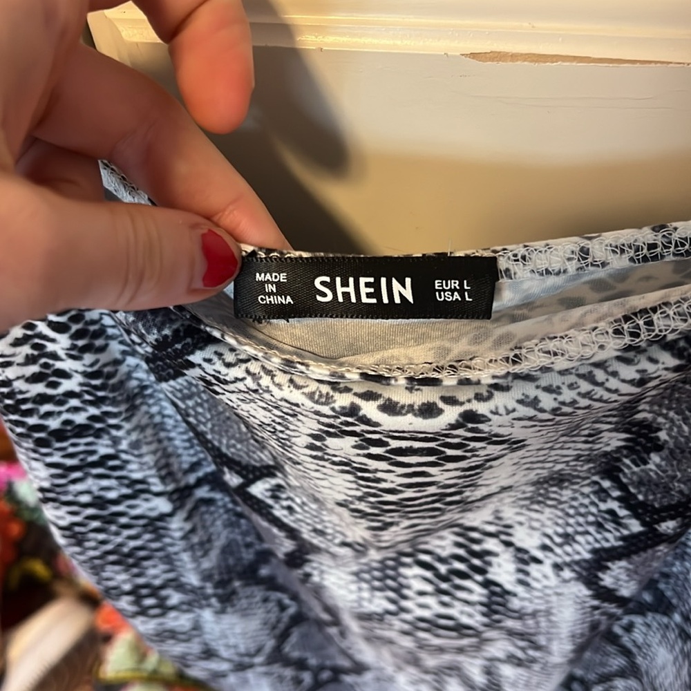 Bodysuit! - Picture 4 of 7